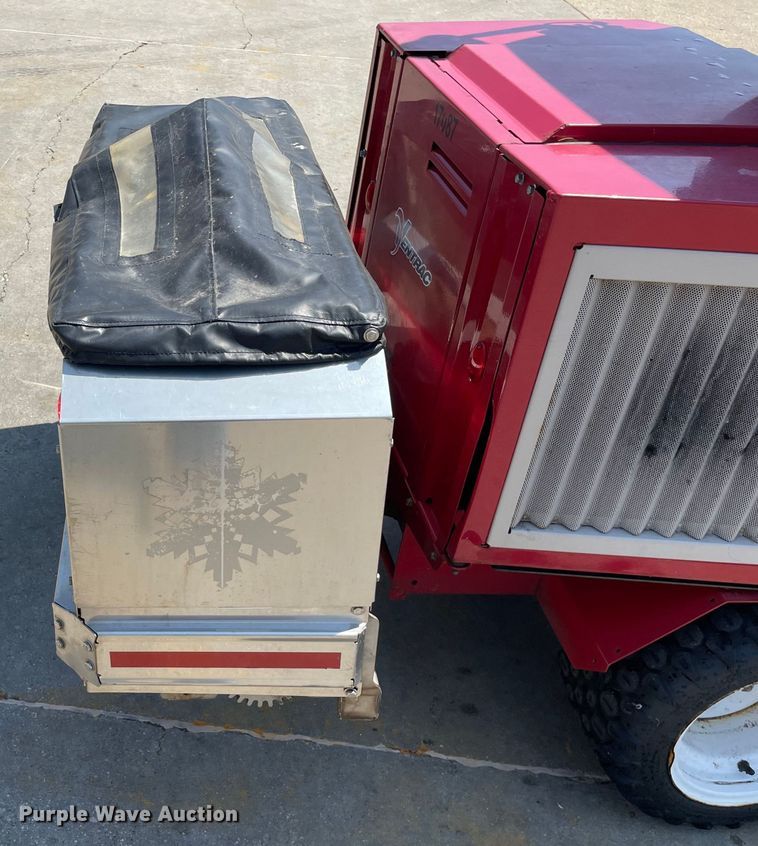 image for item OH9024 Ventrac  3400Y municipal tractor
