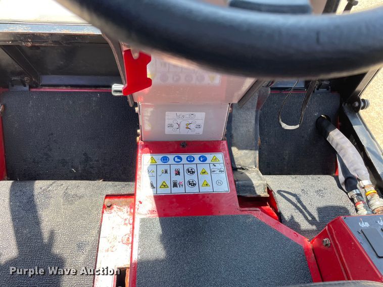 image for item OH9024 Ventrac  3400Y municipal tractor