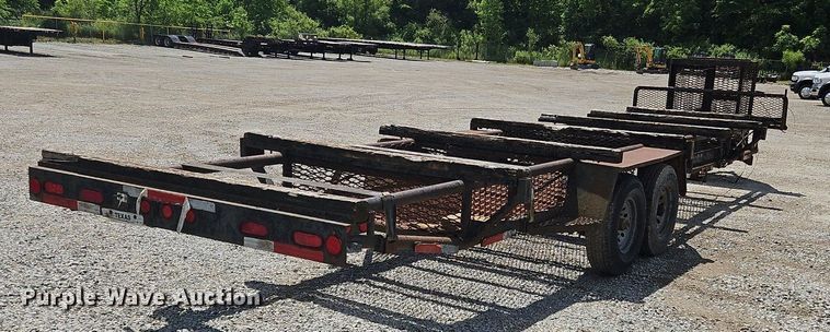 image for item OK9941 2004 Shop built  pipe trailer