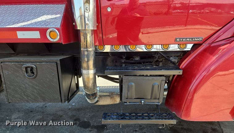 image for item OK9966 1999 Sterling  LT9511 dump truck