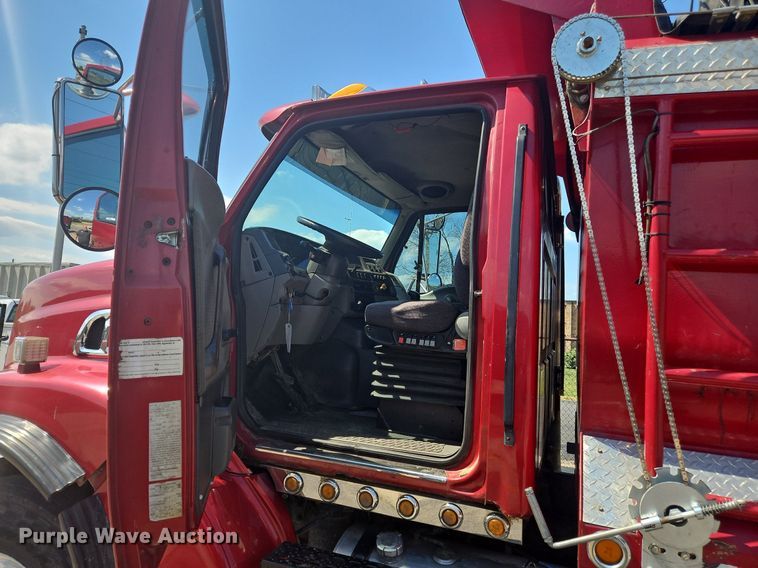 image for item OK9966 1999 Sterling  LT9511 dump truck