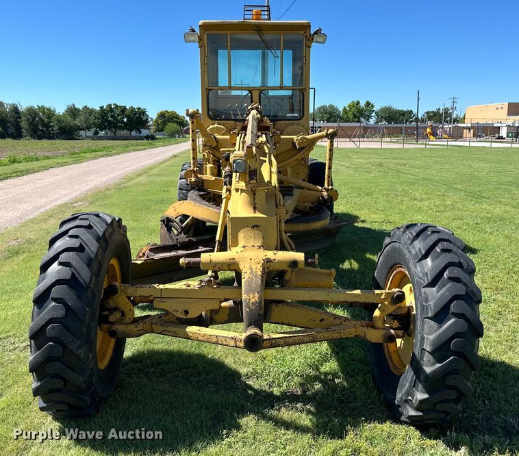 image for item OL9651 1971 Caterpillar 112F rigid frame motor grader
