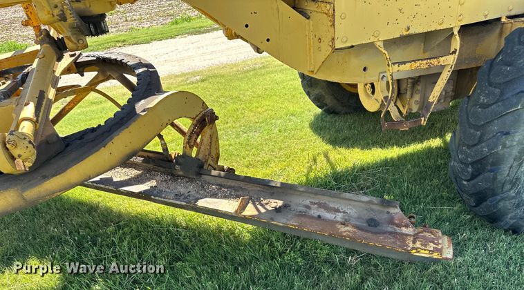 image for item OL9651 1971 Caterpillar 112F rigid frame motor grader