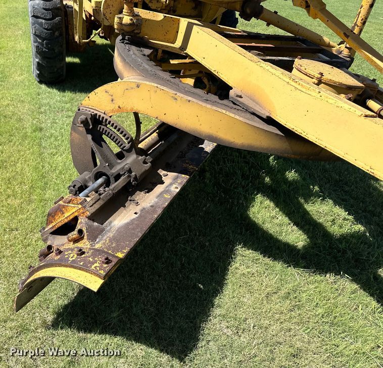 image for item OL9651 1971 Caterpillar 112F rigid frame motor grader