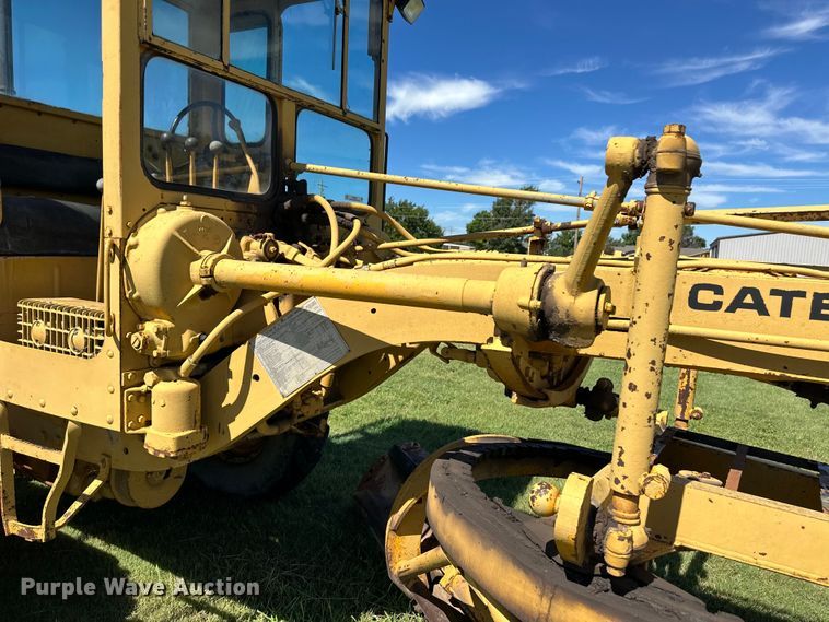 image for item OL9651 1971 Caterpillar 112F rigid frame motor grader