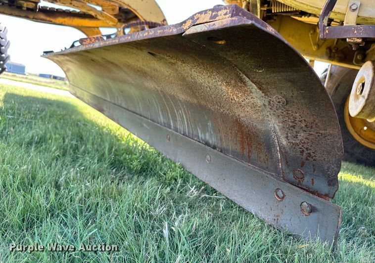 image for item OL9651 1971 Caterpillar 112F rigid frame motor grader