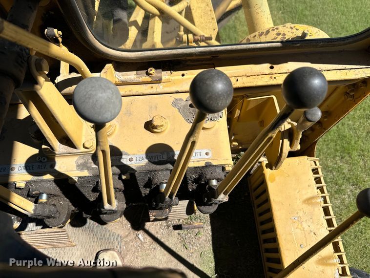 image for item OL9651 1971 Caterpillar 112F rigid frame motor grader