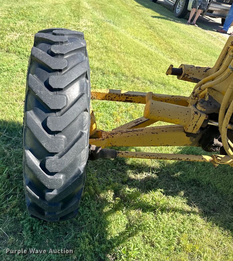 image for item OL9651 1971 Caterpillar 112F rigid frame motor grader