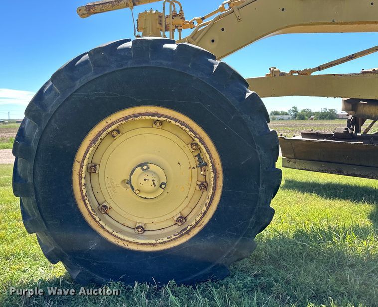 image for item OL9651 1971 Caterpillar 112F rigid frame motor grader