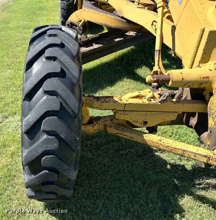 image for item OL9651 1971 Caterpillar 112F rigid frame motor grader