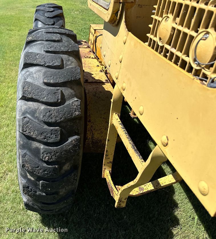 image for item OL9651 1971 Caterpillar 112F rigid frame motor grader