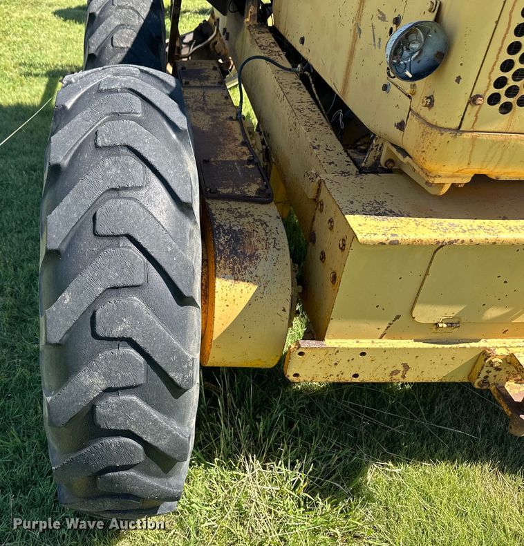 image for item OL9651 1971 Caterpillar 112F rigid frame motor grader