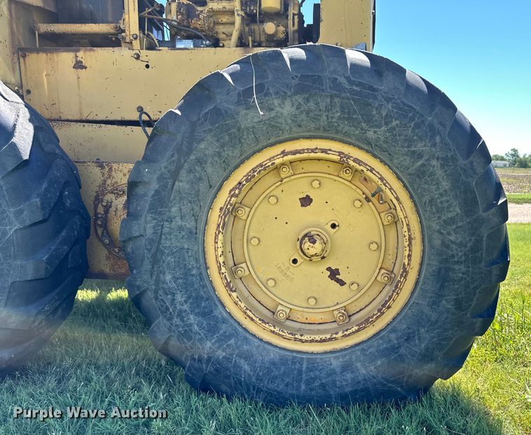 image for item OL9651 1971 Caterpillar 112F rigid frame motor grader