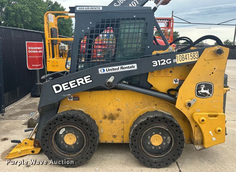 image for item ZA0470 2018 John Deere 312GR skid steer loader