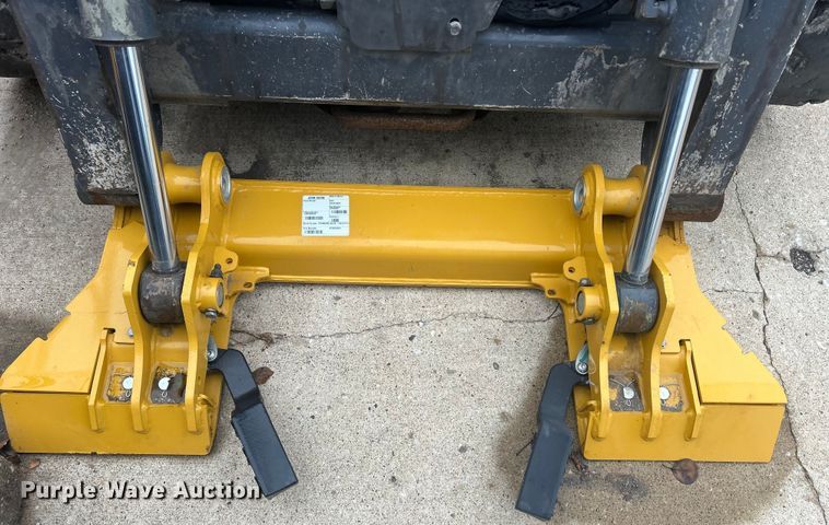 image for item ZA0470 2018 John Deere 312GR skid steer loader