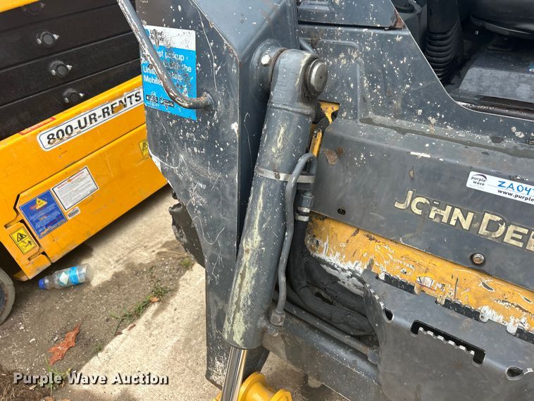 image for item ZA0470 2018 John Deere 312GR skid steer loader