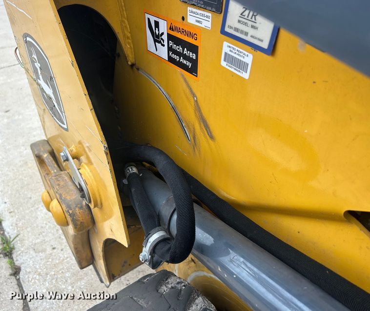 image for item ZA0470 2018 John Deere 312GR skid steer loader