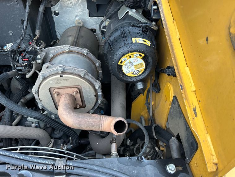 image for item ZA0470 2018 John Deere 312GR skid steer loader