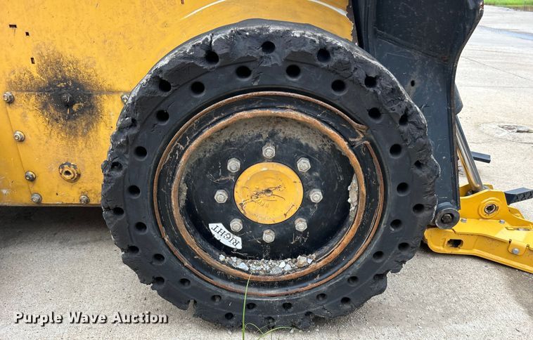 image for item ZA0470 2018 John Deere 312GR skid steer loader