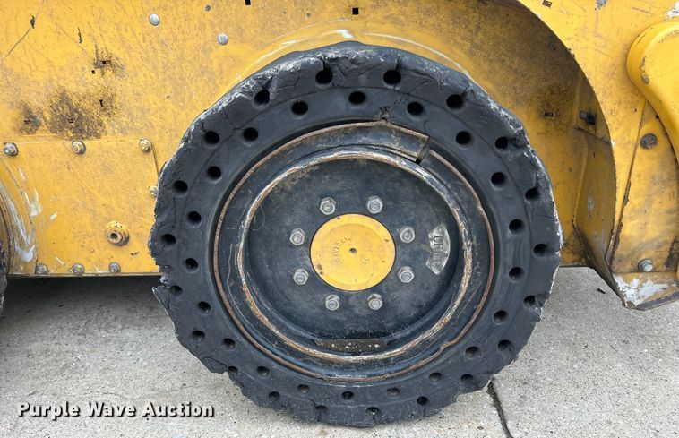 image for item ZA0470 2018 John Deere 312GR skid steer loader