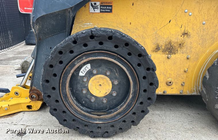 image for item ZA0470 2018 John Deere 312GR skid steer loader