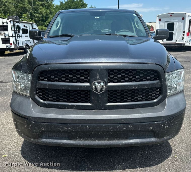 image for item DJ6242 2019 Dodge Ram 1500 Classic Crew Cab pickup truck