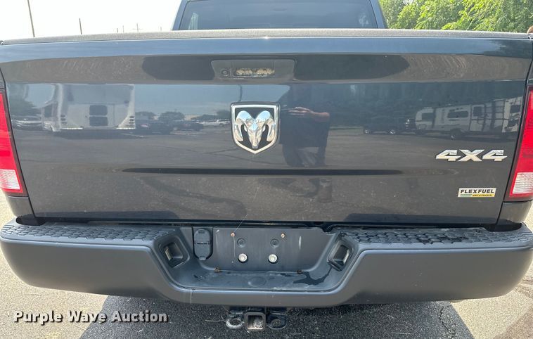 image for item DJ6242 2019 Dodge Ram 1500 Classic Crew Cab pickup truck