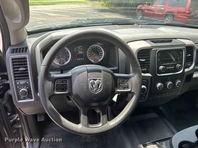 image for item DJ6242 2019 Dodge Ram 1500 Classic Crew Cab pickup truck