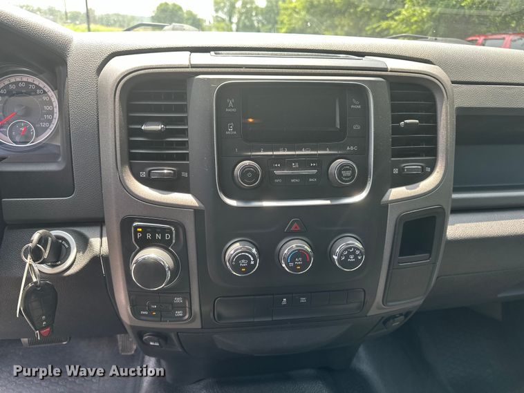 image for item DJ6242 2019 Dodge Ram 1500 Classic Crew Cab pickup truck