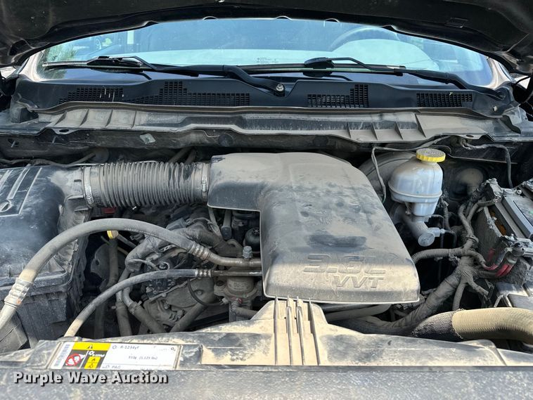 image for item DJ6242 2019 Dodge Ram 1500 Classic Crew Cab pickup truck