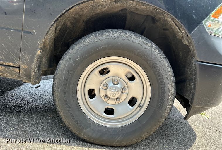 image for item DJ6242 2019 Dodge Ram 1500 Classic Crew Cab pickup truck