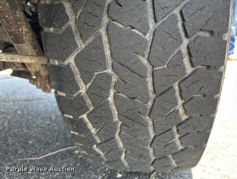 image for item DJ6242 2019 Dodge Ram 1500 Classic Crew Cab pickup truck