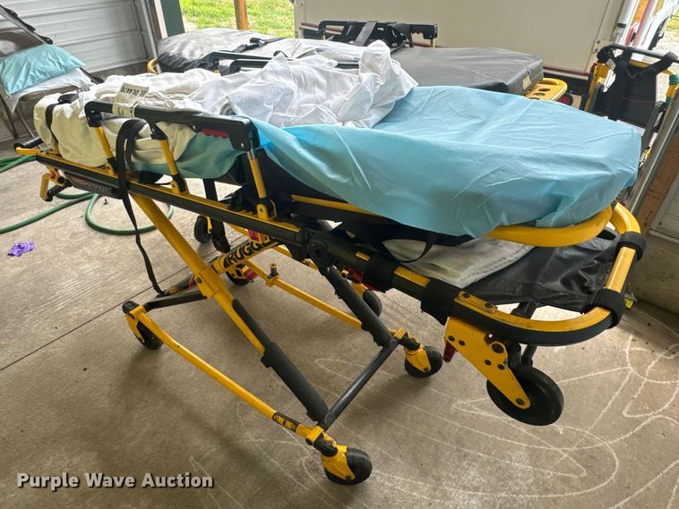 image for item DL4470 (2) Stryker MX-Pro stretchers