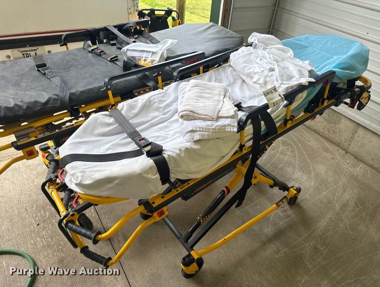 image for item DL4470 (2) Stryker MX-Pro stretchers