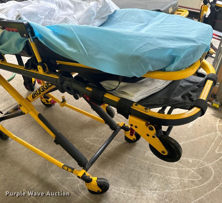 image for item DL4470 (2) Stryker MX-Pro stretchers