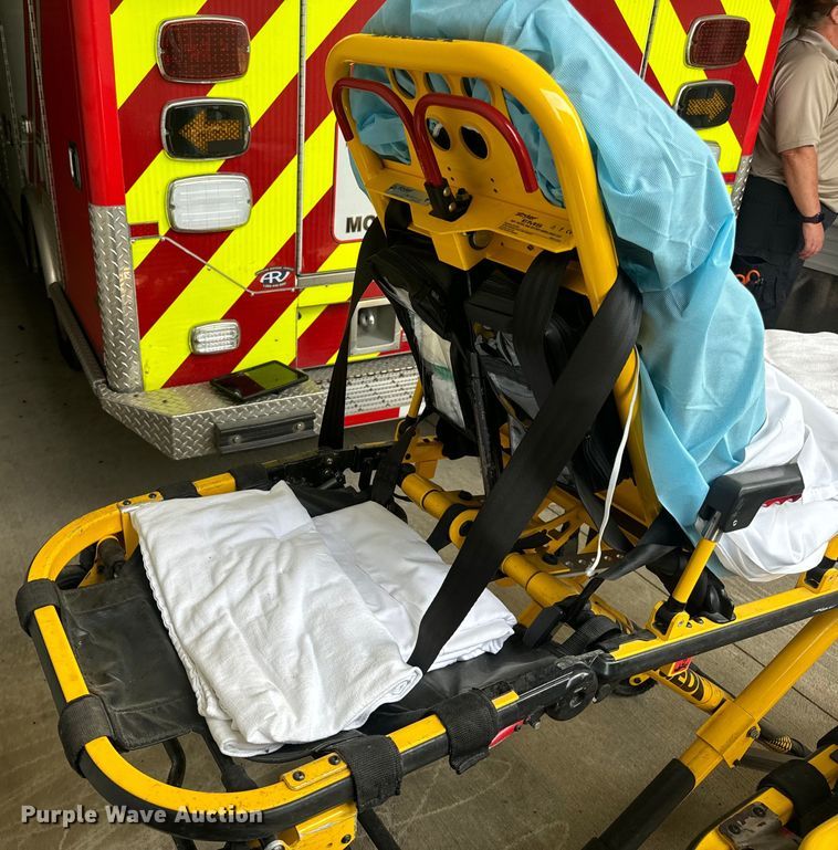 image for item DL4470 (2) Stryker MX-Pro stretchers