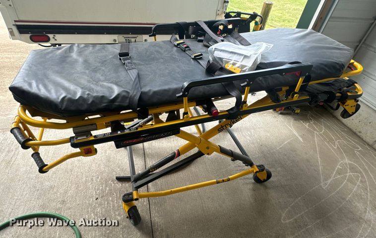 image for item DL4470 (2) Stryker MX-Pro stretchers
