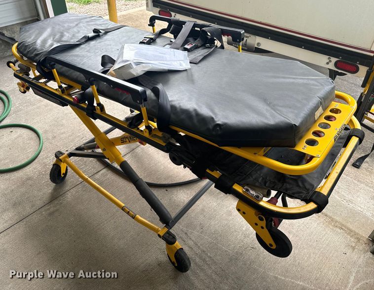 image for item DL4470 (2) Stryker MX-Pro stretchers