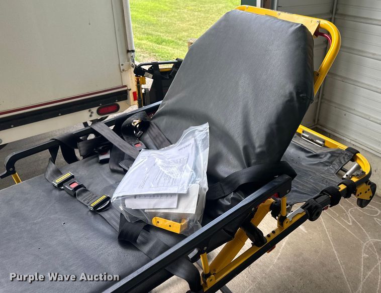 image for item DL4470 (2) Stryker MX-Pro stretchers