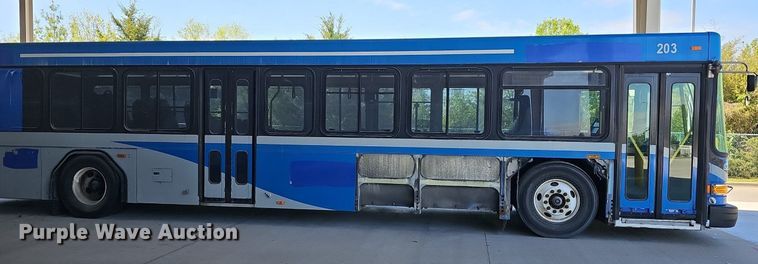 image for item DM1625 2006 Gillig  G29D102N4 transit bus