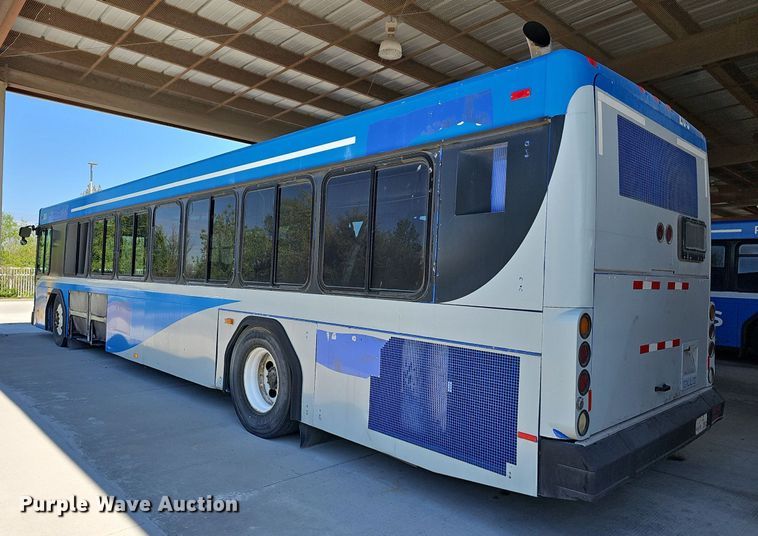 image for item DM1625 2006 Gillig  G29D102N4 transit bus