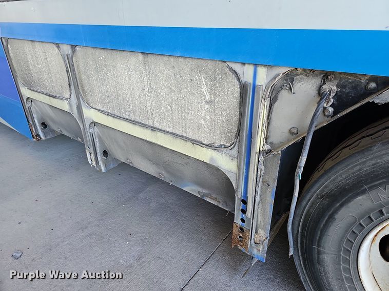 image for item DM1625 2006 Gillig  G29D102N4 transit bus