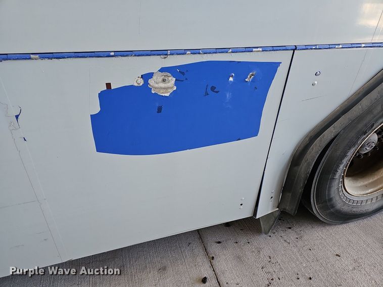 image for item DM1625 2006 Gillig  G29D102N4 transit bus