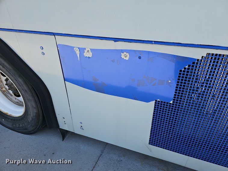 image for item DM1625 2006 Gillig  G29D102N4 transit bus