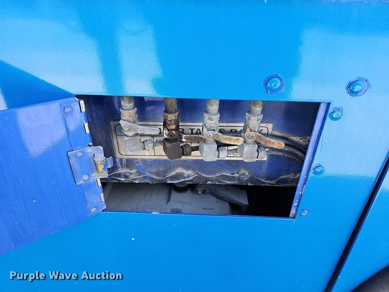 image for item DM1625 2006 Gillig  G29D102N4 transit bus