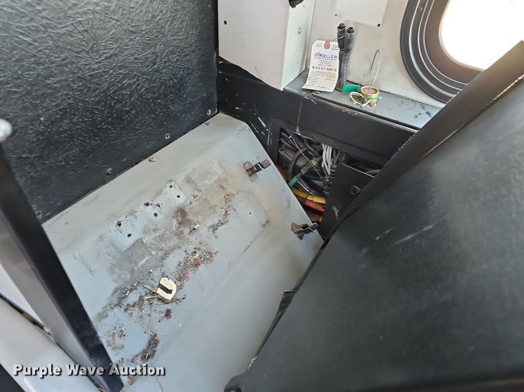 image for item DM1625 2006 Gillig  G29D102N4 transit bus