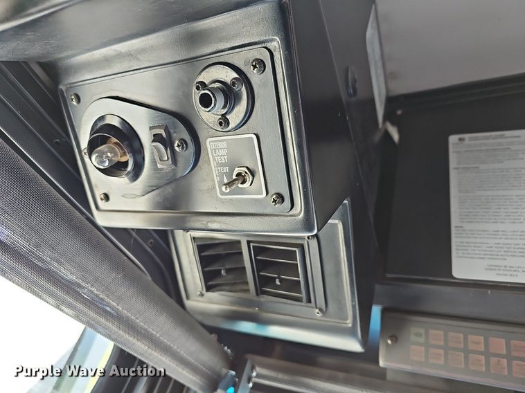 image for item DM1625 2006 Gillig  G29D102N4 transit bus