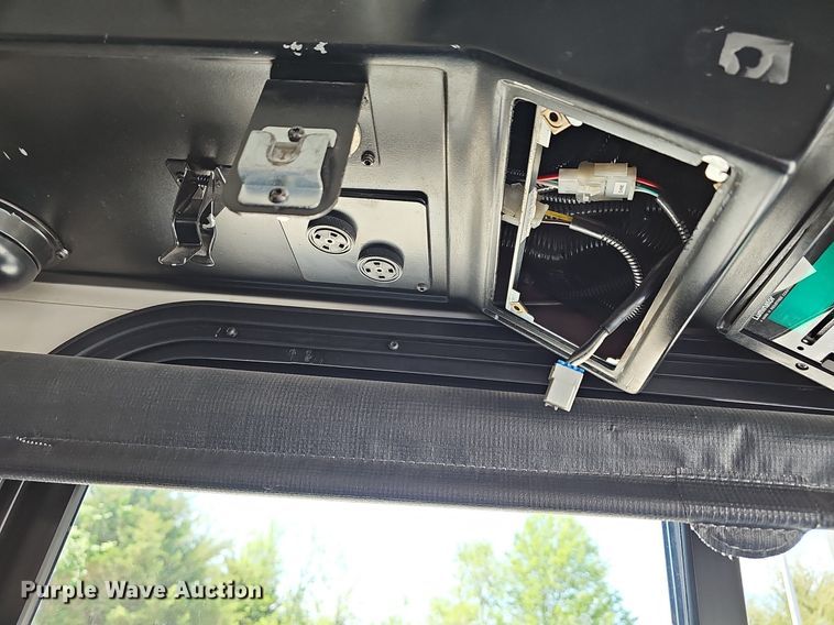 image for item DM1625 2006 Gillig  G29D102N4 transit bus