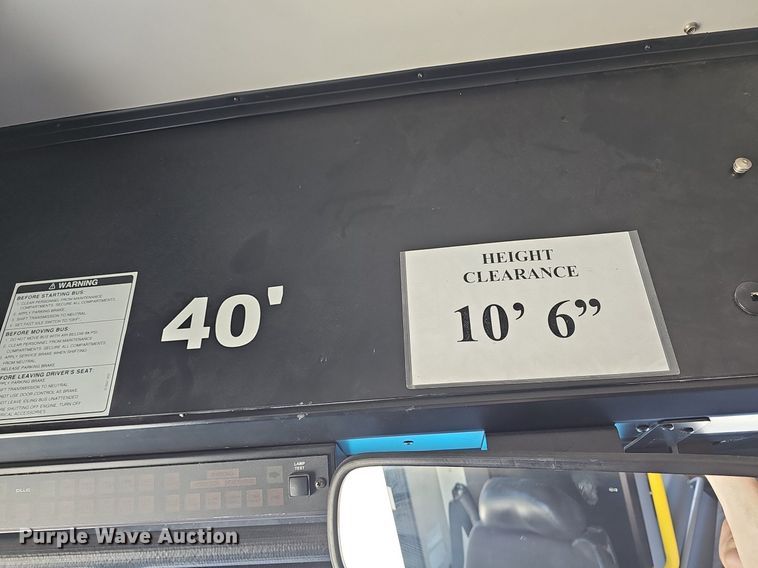 image for item DM1625 2006 Gillig  G29D102N4 transit bus