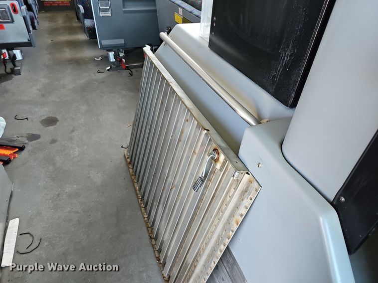 image for item DM1625 2006 Gillig  G29D102N4 transit bus